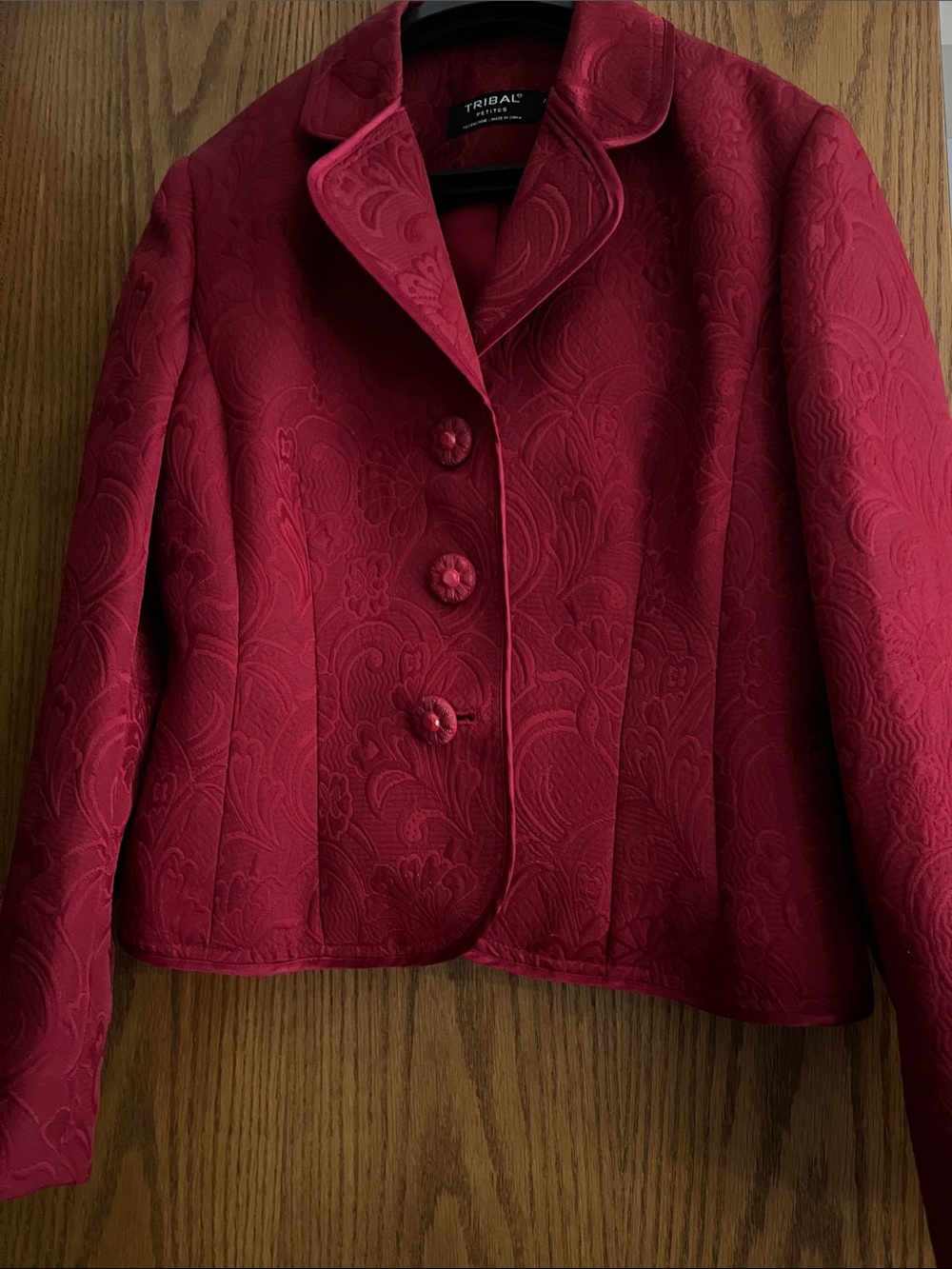 Tribal Petite Women's Deep Red Jacquard Short Blazer